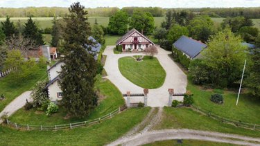 Divers a vendre Pressigny-les-Pins 45290 Loiret 480 m2  885900 euros