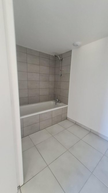 Appartement a vendre Challes-les-Eaux 73190 Savoie 88 m2 4 pièces 371830 euros