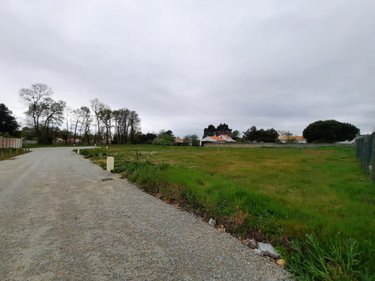 Terrain a batir a vendre Saint-Hilaire-de-Riez 85270 Vendée 700 m2  148200 euros