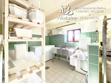 Fonds et murs commerciaux a vendre Commana 29450 Finistère 425 m2  179100 euros