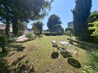 Maison a vendre Saintes 17100 Charente-Maritime 350 m2 13 pièces 988000 euros