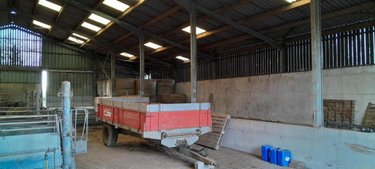 Fonds et murs commerciaux a vendre Saint-Servais 29400 Finistère 1 m2  179350 euros