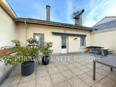 Immeuble a vendre Ambérieu-en-Bugey 01500 Ain 230 m2  400000 euros