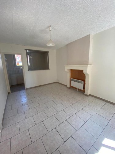 Immeuble a vendre Cherré-Au 72400 Sarthe 81 m2  79500 euros