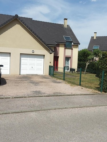 Location maison Grand-Bourgtheroulde 27520 Eure 114 m2 5 pièces 1070 euros