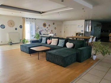 Maison a vendre Pleugueneuc 35720 Ille-et-Vilaine 400 m2  414100 euros