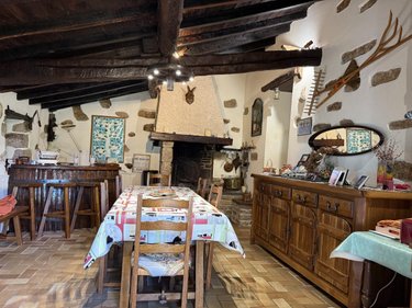 Maison a vendre Cholet 49300 Maine-et-Loire 222 m2 9 pièces 230560 euros