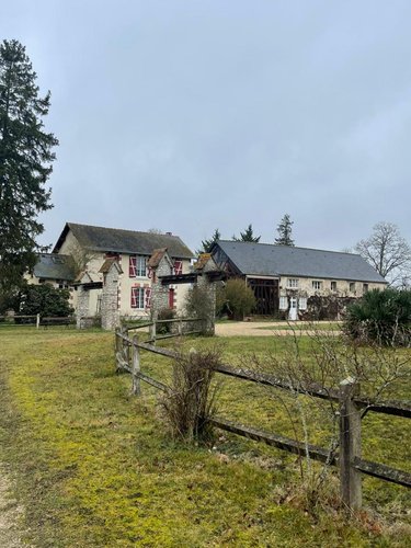 Divers a vendre Pressigny-les-Pins 45290 Loiret 480 m2  885900 euros