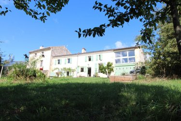 Maison a vendre La Chapelle-des-Pots 17100 Charente-Maritime 183 m2 7 pièces 299022 euros