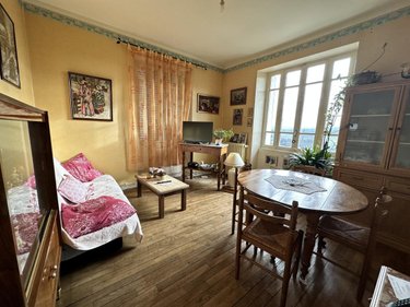 Immeuble a vendre Saint-Flour 15100 Cantal 373 m2  190800 euros