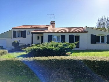 Location maison Commequiers 85220 Vendée 133 m2  1040 euros