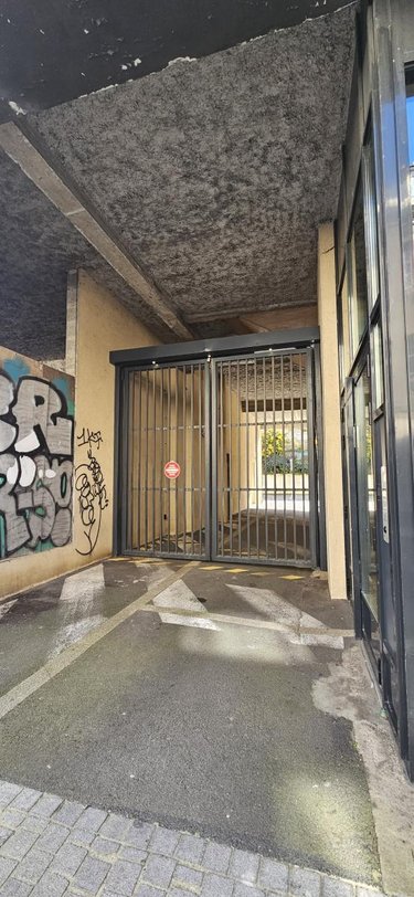 Fonds et murs commerciaux a vendre Morlaix 29600 Finistère 188 m2  292200 euros