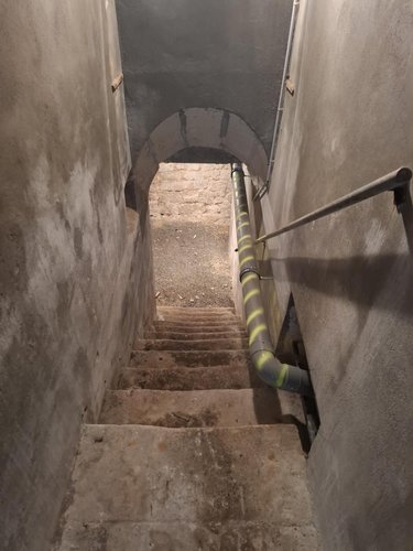 Immeuble a vendre Saintes 17100 Charente-Maritime 332 m2  462000 euros