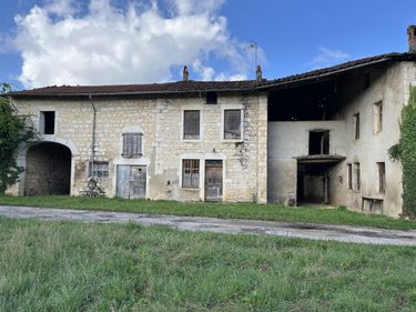 Maison a vendre Neuville-sur-Ain 01160 Ain 160 m2 8 pièces 140000 euros