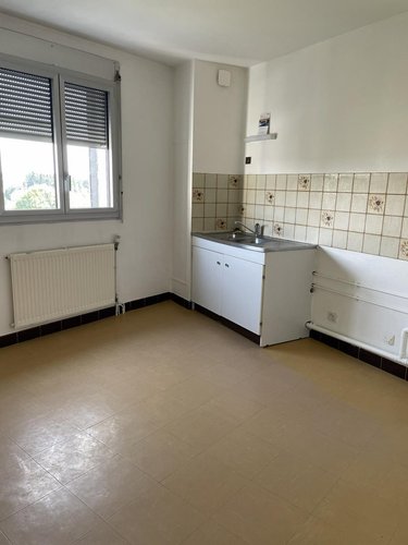 Location appartement Vendôme 41100 Loir-et-Cher 67 m2  495 euros