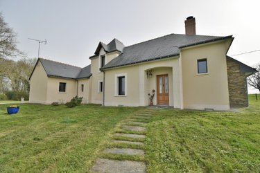 Maison a vendre Val d'Erdre-Auxence 49370 Maine-et-Loire 155 m2 6 pièces 366800 euros
