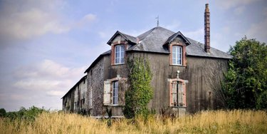 Divers a vendre Freigné 44540 Loire-Atlantique 671 m2  270400 euros