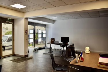 Fonds et murs commerciaux a vendre Châlette-sur-Loing 45120 Loiret 88 m2  169600 euros
