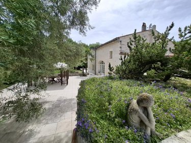 Maison a vendre Saintes 17100 Charente-Maritime 405 m2 11 pièces 500000 euros