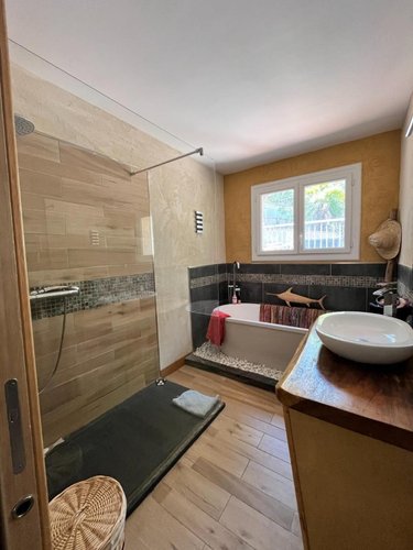 Maison a vendre Pierrevert 04860 Alpes-de-Haute-Provence 194 m2 7 pièces 590500 euros