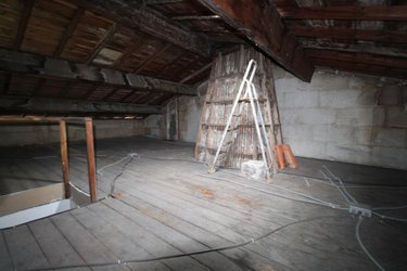 Immeuble a vendre Saintes 17100 Charente-Maritime 85 m2  236070 euros