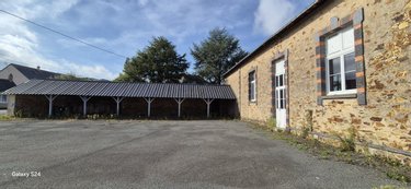 Maison a vendre La Cornuaille 49440 Maine-et-Loire 270 m2  104000 euros