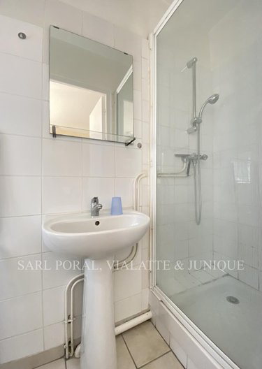 Location appartement Ambérieu-en-Bugey 01500 Ain 14 m2 1 pièce 400 euros