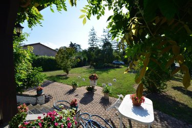 Viager maison Mozac 63200 Puy-de-Dôme 205 m2 9 pièces 70000 euros