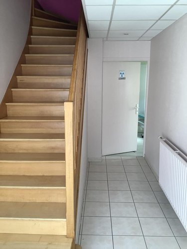 Fonds et murs commerciaux a vendre Trélazé 49800 Maine-et-Loire 129 m2  256760 euros