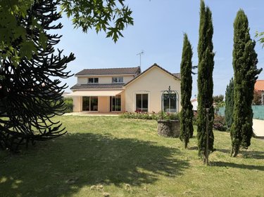 Maison a vendre Cholet 49300 Maine-et-Loire 192 m2 9 pièces 374640 euros