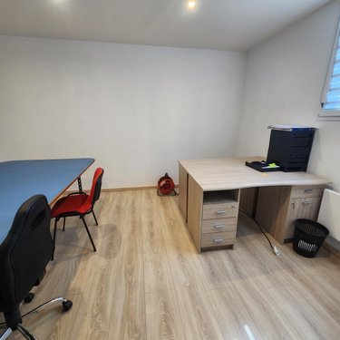 Fonds et murs commerciaux a vendre Cherré-Au 72400 Sarthe 240 m2  265200 euros