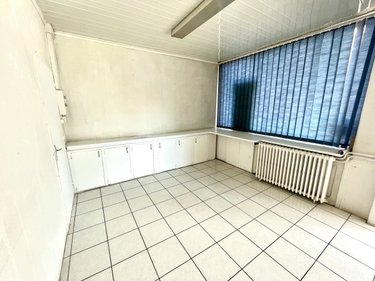 Fonds et murs commerciaux a vendre Saint-Chély-d'Apcher 48200 Lozère 70 m2  60000 euros