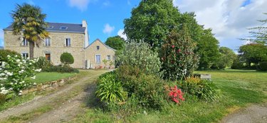 Maison a vendre Plogonnec 29180 Finistère 340 m2 14 pièces 377000 euros