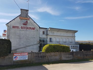 Fonds et murs commerciaux a vendre Val-d'Oust 56460 Morbihan 350 m2  228580 euros