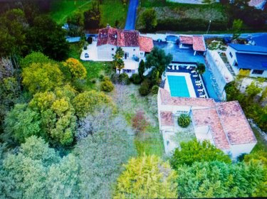 Maison a vendre Saintes 17100 Charente-Maritime 405 m2 11 pièces 500000 euros