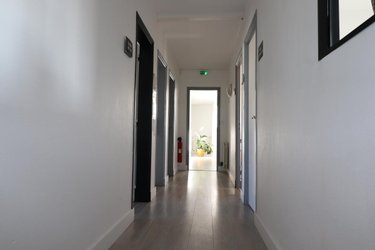 Fonds et murs commerciaux a vendre Plougoumelen 56400 Morbihan 471 m2  754300 euros