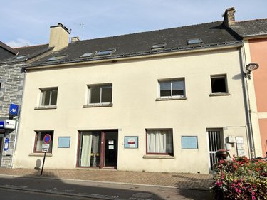 Immeuble a vendre Guer 56380 Morbihan 350 m2  493500 euros