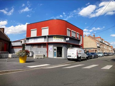 Immeuble a vendre La Bassée 59480 Nord 300 m2  179000 euros