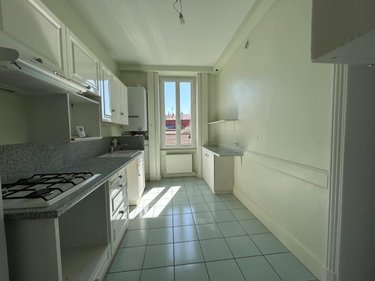 Location appartement Bourg-en-Bresse 01000 Ain 91 m2 4 pièces 830 euros