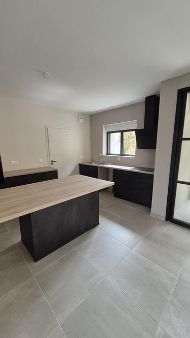Location maison Landivisiau 29400 Finistère 155 m2 7 pièces 1225 euros