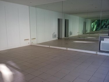 Location fonds et murs commerciaux Orbec 14290 Calvados 56 m2  550 euros