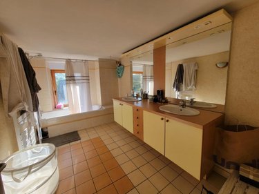 Maison a vendre Scaër 29390 Finistère 185 m2 9 pièces 299200 euros