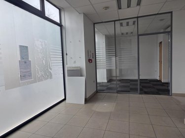 Location fonds et murs commerciaux Château-Gontier-sur-Mayenne 53200 Mayenne 105 m2  900 euros