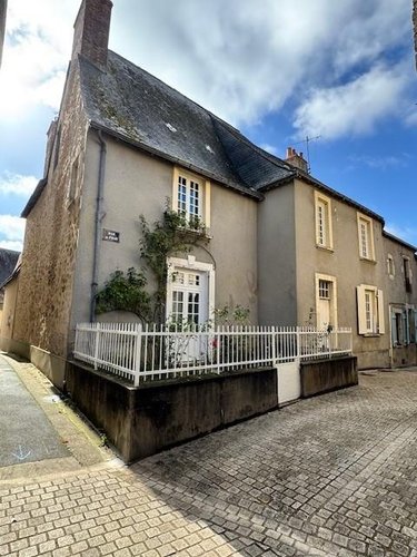 Maison a vendre Malicorne-sur-Sarthe 72270 Sarthe 165 m2 7 pièces 137150 euros