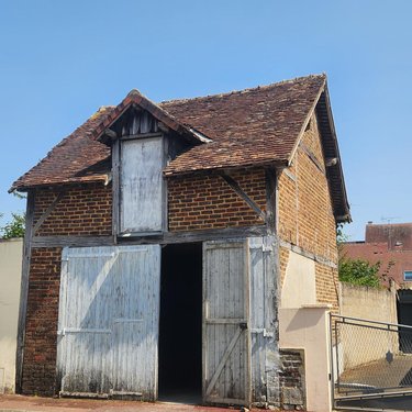 Garage et parking a vendre La-Ferté-Bernard 72400 Sarthe 28 m2  12000 euros