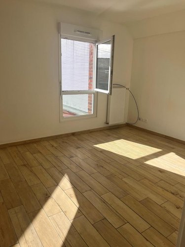 Location maison Beaucamps-Ligny 59134 Nord 111 m2  1140 euros