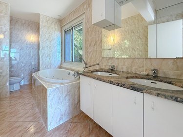 Maison a vendre Gex 01170 Ain 201 m2 5 pièces 695000 euros