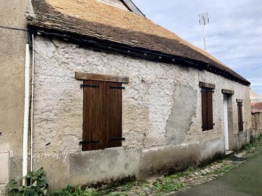 Immeuble a vendre Crosmières 72200 Sarthe 114 m2  105000 euros