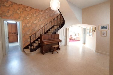 Maison a vendre Angers 49000 Maine-et-Loire 252 m2 12 pièces 892500 euros