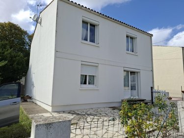 Maison a vendre Saintes 17100 Charente-Maritime 115 m2 6 pièces 199348 euros